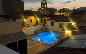 The Courtyard Studio Apartments